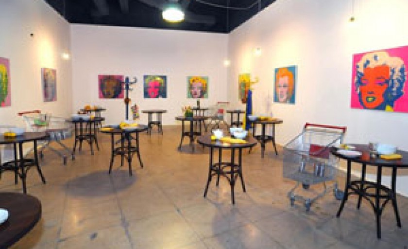 Expozitie Andy Warhol la Sala Dalles