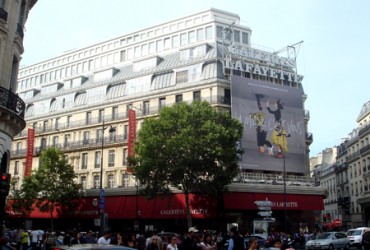 Apocalipsa shopping-ului la Paris