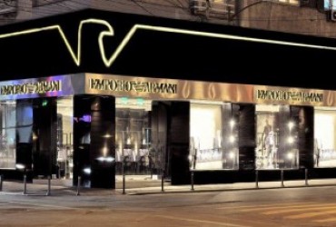 Incursiune stilistica in universul Emporio Armani: sinteza primaverii-verii 2012