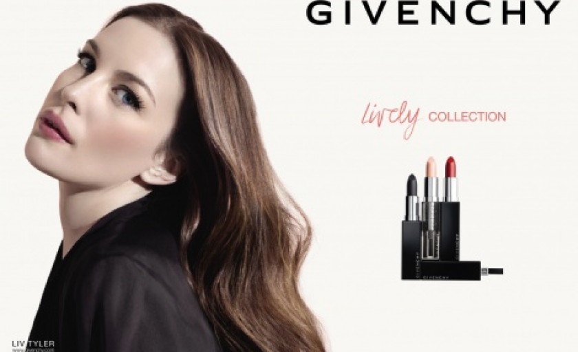 Cinci nuante vibrante pentru saruturi irezistibile: colectia capsula de rujuri Givenchy