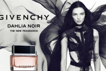 Dahlia Noir (Givenchy): aroma nostalgica a unei povesti tomnatice