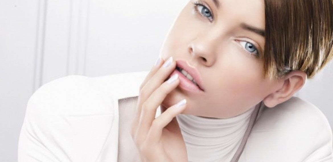 Tendinte manichiura primavara-vara 2014: colectia Les Blancs (L’Oreal Paris)