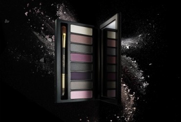 ARTISTRY Little Black Dress: paleta de farduri de pleoape ideala pentru un smokey eye reinterpretat