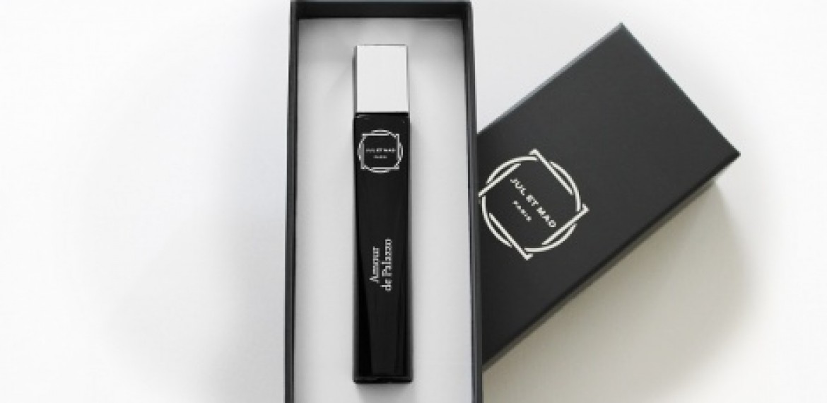 Le Compagnon (Jul et Mad): emotii olfactive cuprinse cu discretie intr-o imbratisare calda