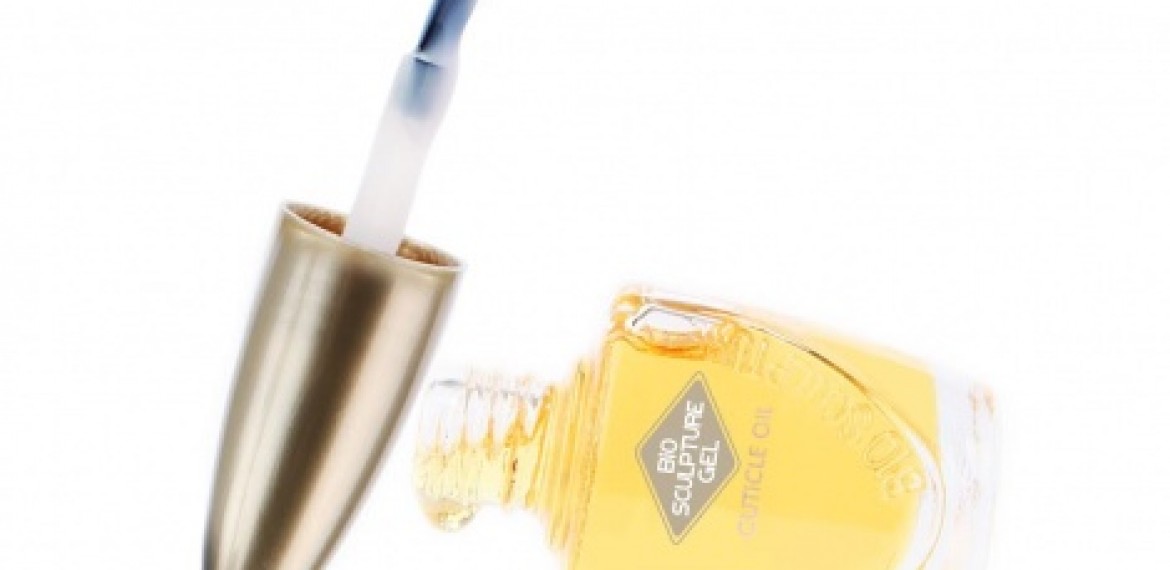 Bio Sculpture Gel: produsele esentiale de ingrijire pentru o manichiura si o pedichiura impecabile