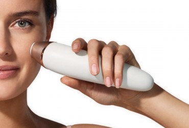 Philips VisaCare: aparatul cu microdermabraziune, cel mai avansat sistem de curatare a tenului la domiciliu