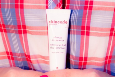 Skincode Essentials Advanced Skin Perfector: solutia ideala pentru imbunatatirea aspectului tenului si sporirea rezistentei machiajului