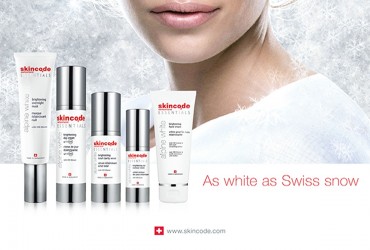 Skincode Essentials Alpine White: ritualul complet de ingrijire pentru un ten de portelan