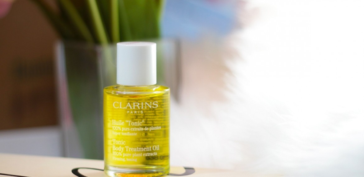 Uleiul super tonifiant Clarins, produsul iconic care sustine cercetarea si tratarea artritei