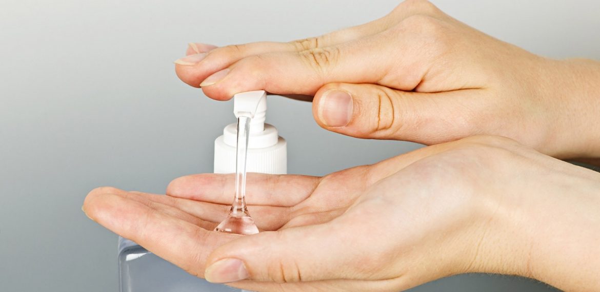 Geluri de maini antibacteriene produse de marci cosmetice romanesti si o reteta de dezinfectant homemade