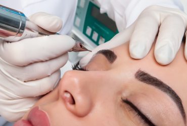 Care este secretul reusitei unui business in beauty. Interviu cu Cristina Turnagiu Dragna, owner-ul primului salon din Romania specializat in machiaj semipermanent si microdermabraziune