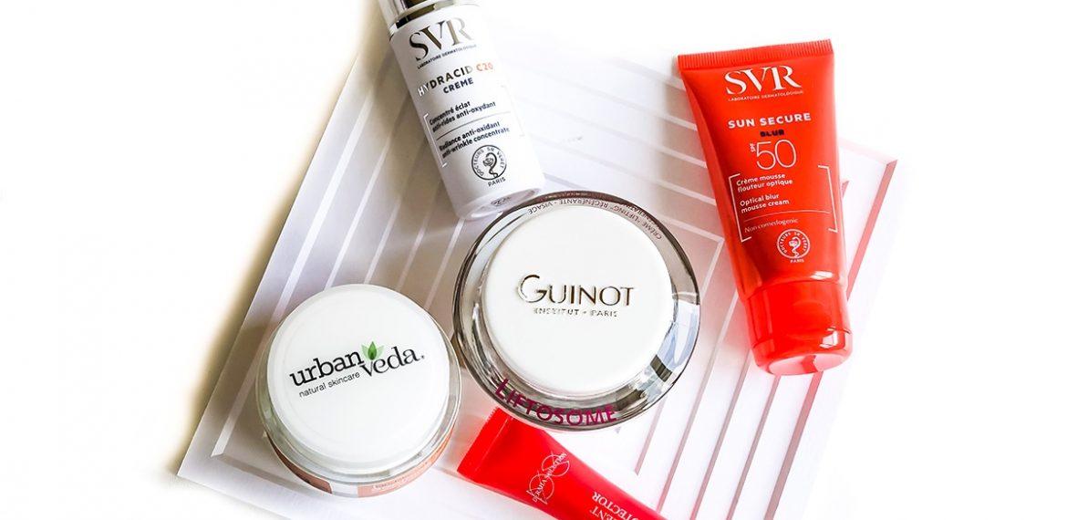 Digital aging: tot ceea ce trebuie sa stii despre lumina albastra si despre noua generatie de cosmetice cu filtre avansate de protectie