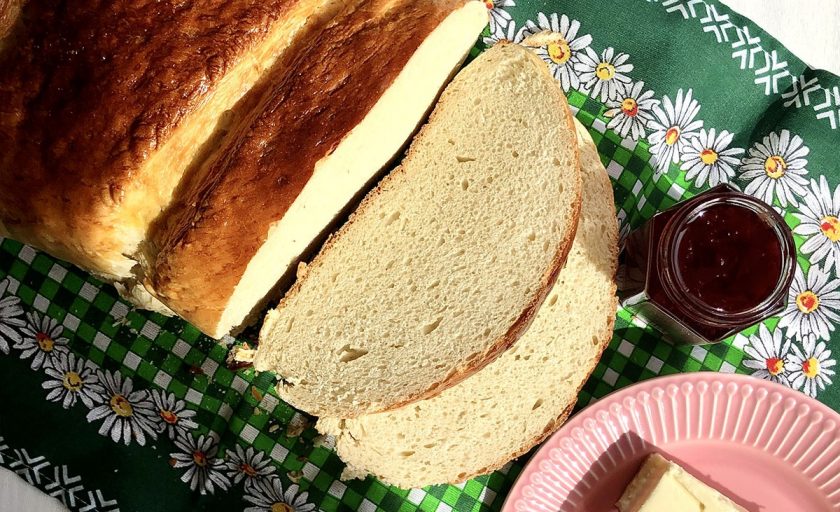 Ladylike Gourmet: nostalgii ascunse sub coaja crocanta a unei paini de casa