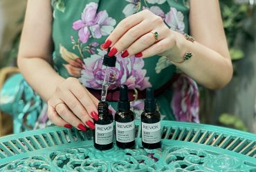 Cosmetica minimalista: serurile tratament bazate pe ingrediente esentiale Revox