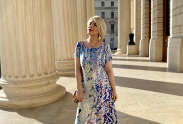 Fashion storytelling si reperele unei explorari personale printre tusele acrilice fine ale Andreei Tincu