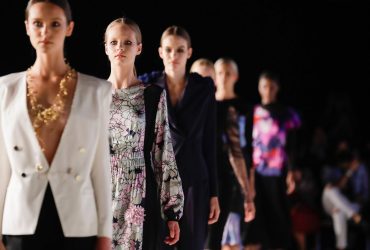 Corespondenta fashion din Viena: sofisticare estetica si emotie artistica intr-o noua colectie de poveste semnata Andrea Tincu