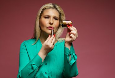 Cand infloresc ciresii: un ruj-bijuterie de colectie ca omagiu al frumusetii eterne