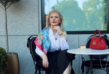 Bijuterii artistice cu motive diferite: ghid de buna purtare si asociere creativa