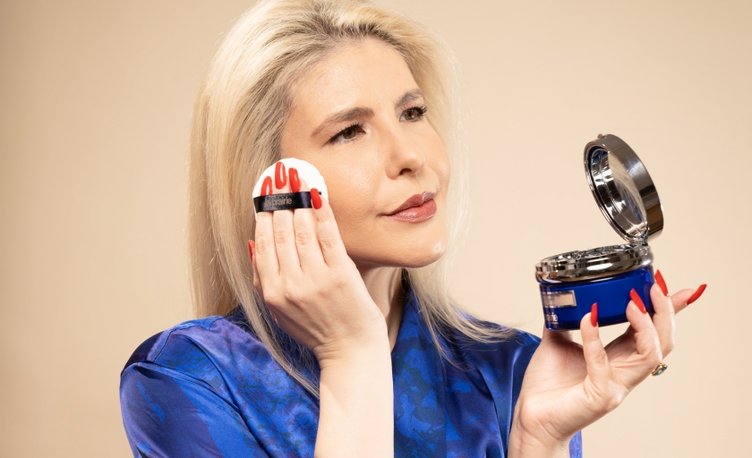 Un duo La Prairie remarcabil: Skin Caviar Concealer Foundation SPF 15 si Skin Caviar Loose Powder